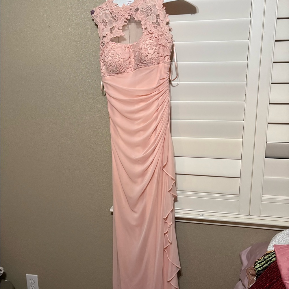 Elegant Pink Lace Evening Gown